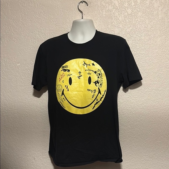Clean Lines YMCMB Lil Wayne Smiley Graphic Tee - Picture 1 of 1